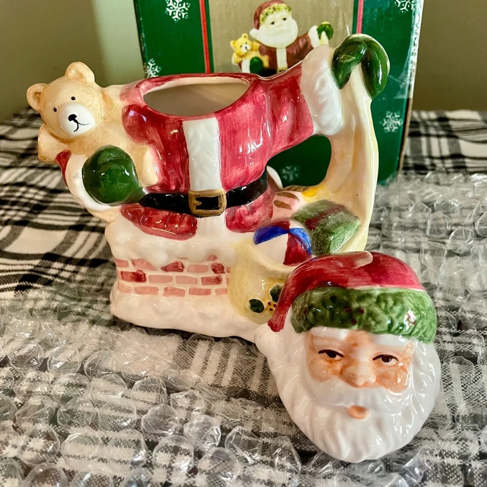 Mini Ceramic Santa Teapot Tea Pot Holding Bear and Toy Gift Bag Vintage 1990's